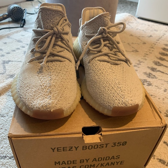 Yeezy Boost 350 v2 Seasame Gray - Picture 2 of 7